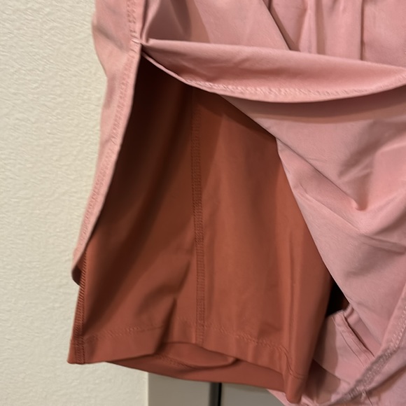 Nike dri-fit salmon pink lined shorts size small - Picture 2 of 6